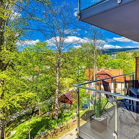 Z Basenem I Saunami Stone Hill Iii Vip Centrum By Royal Aparts