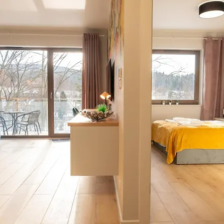 Z Basenem I Saunami Stone Hill Iii Vip Centrum By Royal Aparts Apartmán *