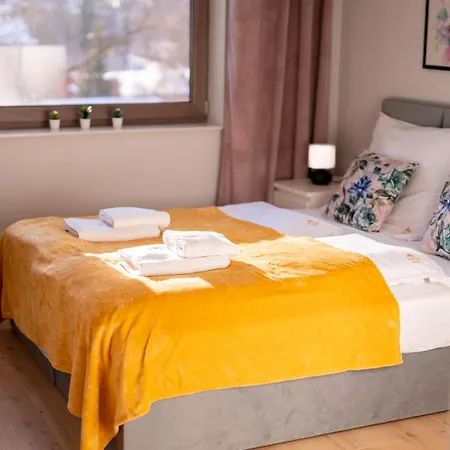 Z Basenem I Saunami Stone Hill Iii Vip Centrum By Royal Aparts Apartmán *