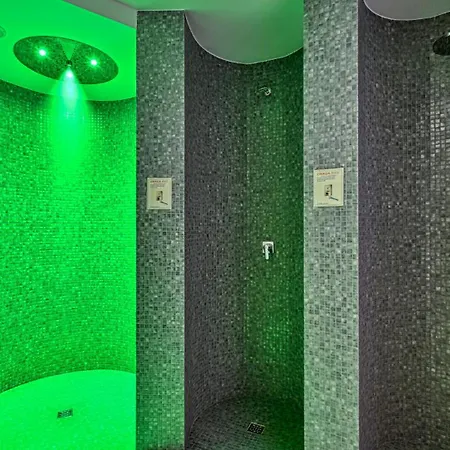 Z Basenem I Saunami Stone Hill Iii Vip Centrum By Royal Aparts