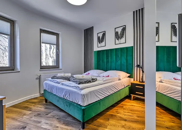 Z Basenem I Saunami Stone Hill Iii Vip Centrum By Royal Aparts