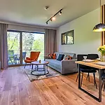 Z Basenem I Saunami Stone Hill Iii Vip Centrum By Royal Aparts