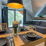 Z Basenem I Saunami Stone Hill Iii Vip Centrum By Royal Aparts Апартаменты *