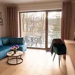 Z Basenem I Saunami Stone Hill Iii Vip Centrum By Royal Aparts *