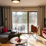 Z Basenem I Saunami Stone Hill Iii Vip Centrum By Royal Aparts *