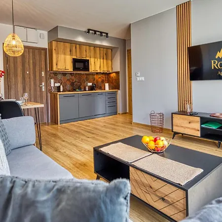 Z Basenem I Saunami Stone Hill Iii Vip Centrum By Royal Aparts Apartment