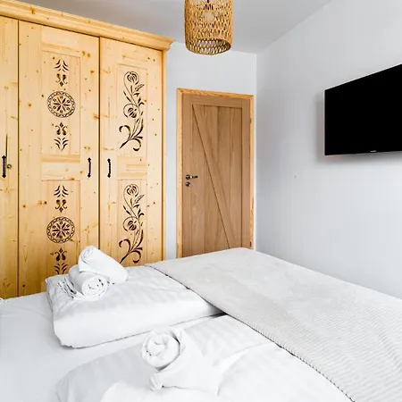 Z Basenem I Saunami Stone Hill Iii Vip Centrum By Royal Aparts Apartment