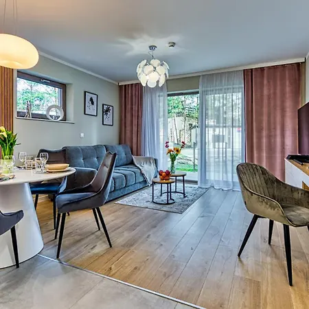 Z Basenem I Saunami Stone Hill Iii Vip Centrum By Royal Aparts *