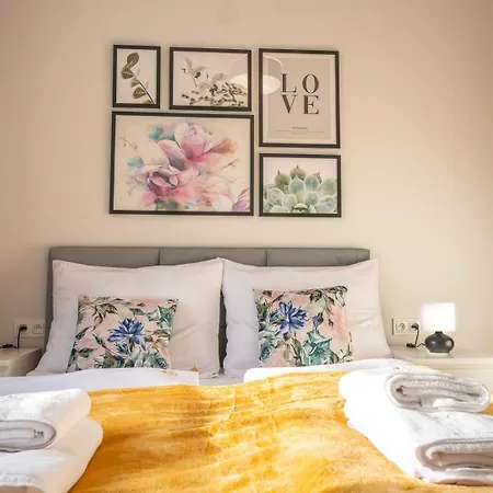 Z Basenem I Saunami Stone Hill Iii Vip Centrum By Royal Aparts Lejlighed