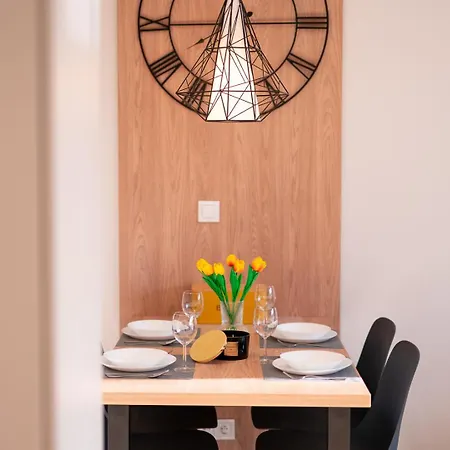 Z Basenem I Saunami Stone Hill Iii Vip Centrum By Royal Aparts Lejlighed *