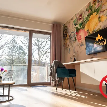 Z Basenem I Saunami Stone Hill Iii Vip Centrum By Royal Aparts