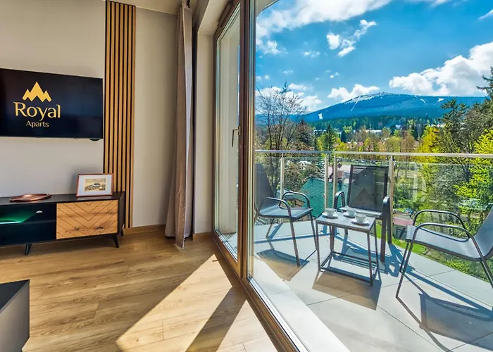 Z Basenem I Saunami Stone Hill Iii Vip Centrum By Royal Aparts