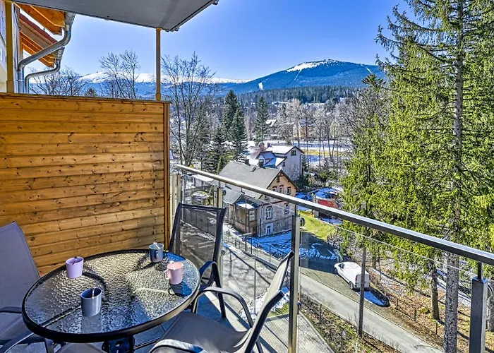 Z Basenem I Saunami Stone Hill Iii Vip Centrum By Royal Aparts Apartment Schreiberhau